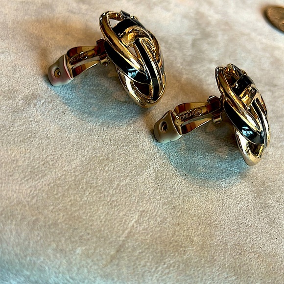 AuthenticHandmade&Signed CINER of NewyorkClipEarrings.ContemporaryBlack/Goldtone - Picture 3 of 6